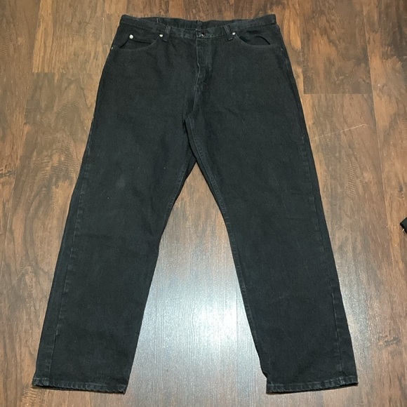 Wrangler Other - WRANGLER JEANS relaxed fit black denim size 38/32 vintage cowboys EUC